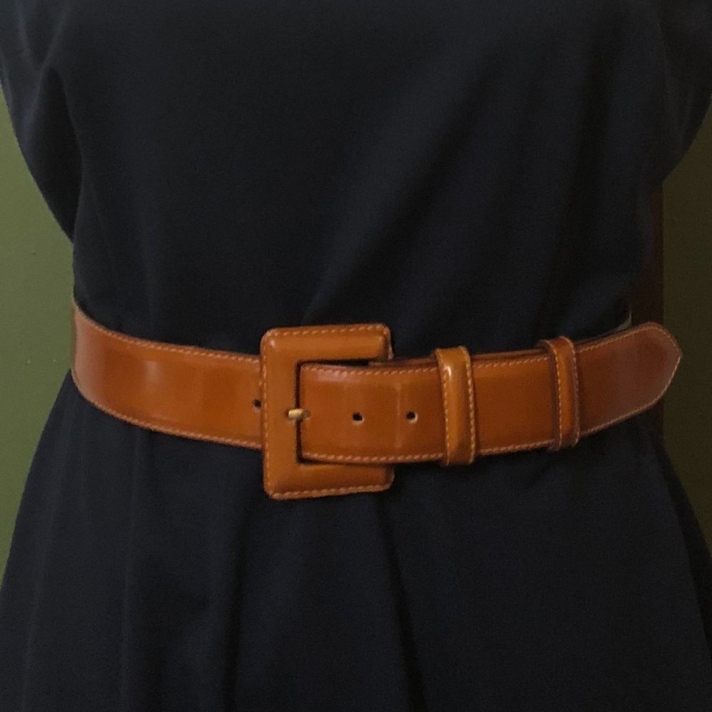 BERGDORF GOODMAN WOMEN BELT SIZE SMALL COLOR BRANDY BROWN